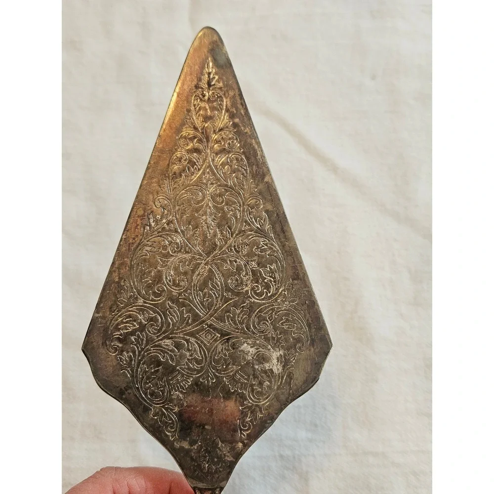 Vintage Ornate Silver Plated Cake Server Pie Floral Engraved Serving‎ Utensil